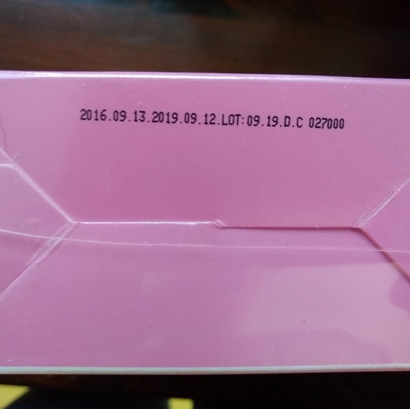 BOX SET MBD Kbeauty Red Vine Sheet Mask (8) - Picture 5 of 5